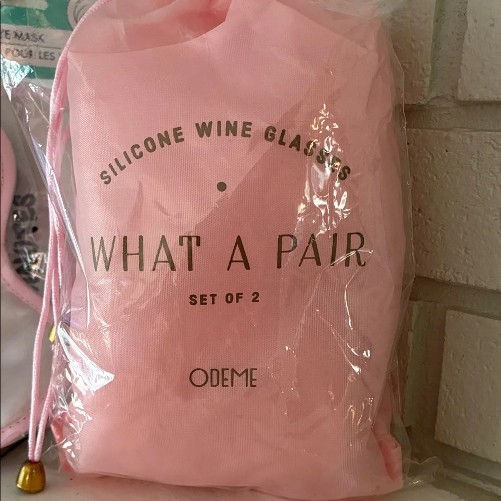 Pink Silicone Wine Glass and Eye Mask Set